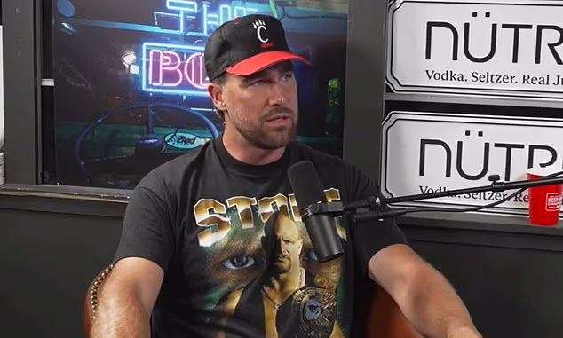 Travis Kelce finally reveals the actual real date of his wedding with Taylor Swift, saying it’s happening this year but his mom is still not in support.