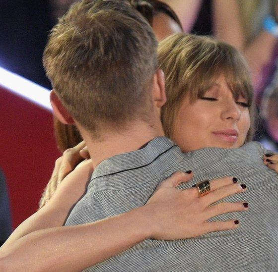 Taylor Swift Seen Out With A New Man, Hugging Passionately Just Days After Breakup With Travis Kelce