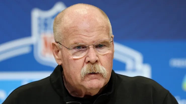 Andy Reid Reveals Travis Kelce and the Chiefs Are Having a Bad Year, Blaming Taylor Swift’s Bad Luck and Desperation